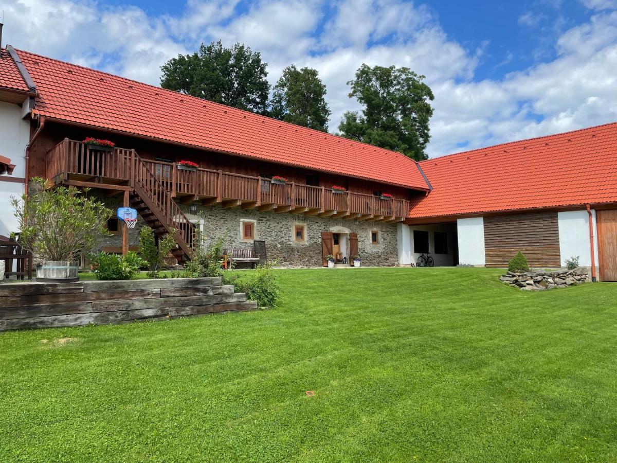 Farma Nahlov Apartment Frymburk Bagian luar foto