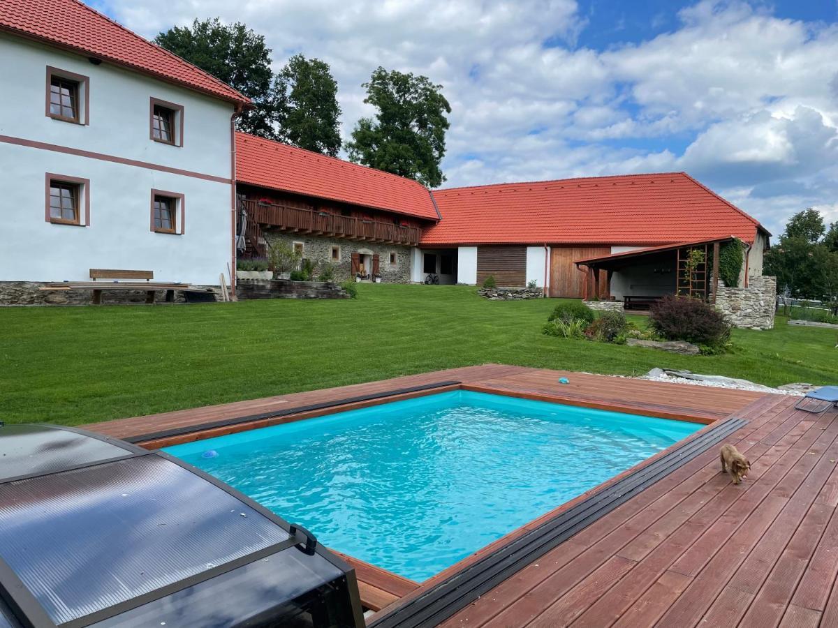 Farma Nahlov Apartment Frymburk Bagian luar foto