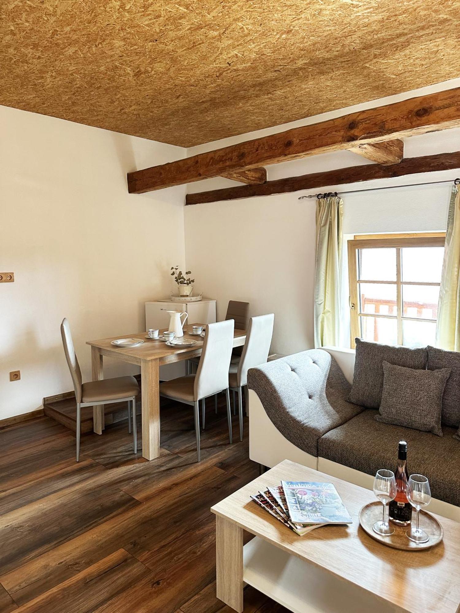 Farma Nahlov Apartment Frymburk Bagian luar foto